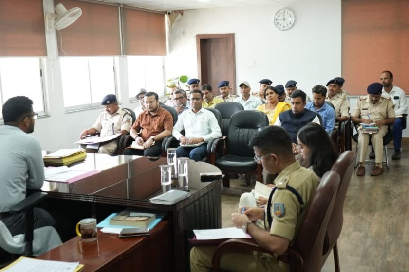 जिला स्तरीय नार्कोटिक्स समन्वय समिति की बैठक आयोजित जिला स्तरीय नार्कोटिक्स समन्वय समिति की बैठक आयोजित
