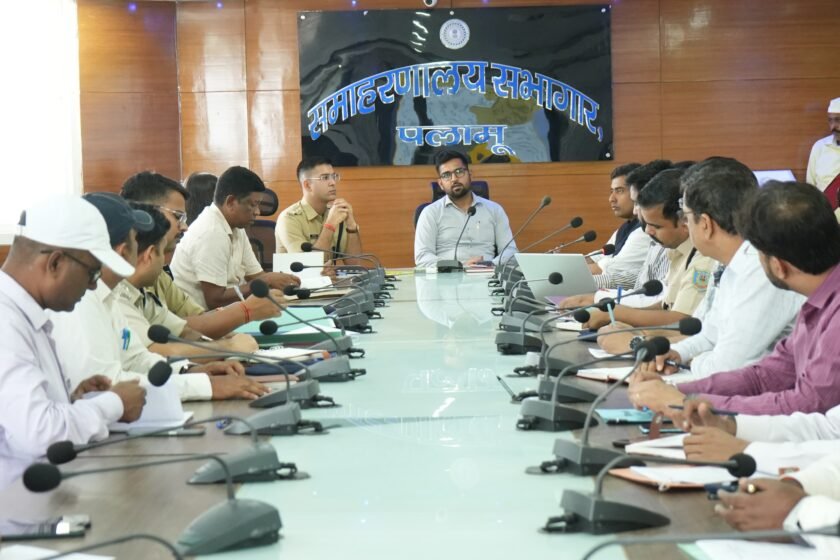 सड़क सुरक्षा को लेकर सख्त हुए उपायुक्त,नियम तोड़ने वालों पर होगी कड़ी कार्रवाई: उपायुक्त