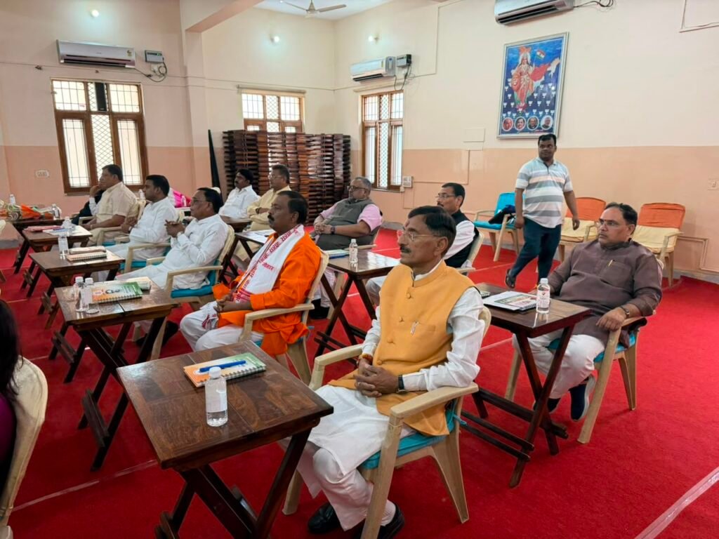 भाजपा प्रदेश कार्यालय में राष्ट्रीय अध्यक्ष का भव्य स्वागत,सांसद-विधायकों की बैठक संपन्न