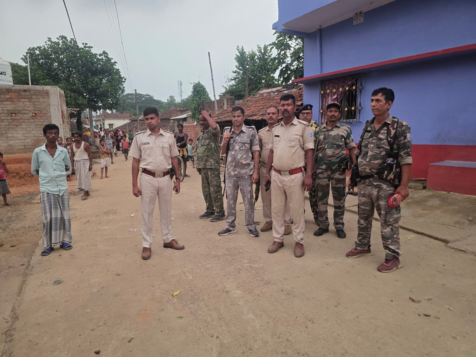 कोटालपोखर में मुहर्रम को लेकर प्रशासन सतर्क, थाना प्रभारी ने मार्गों का किया निरीक्षण कोटालपोखर में मुहर्रम को लेकर प्रशासन सतर्क, थाना प्रभारी ने मार्गों का किया निरीक्षण