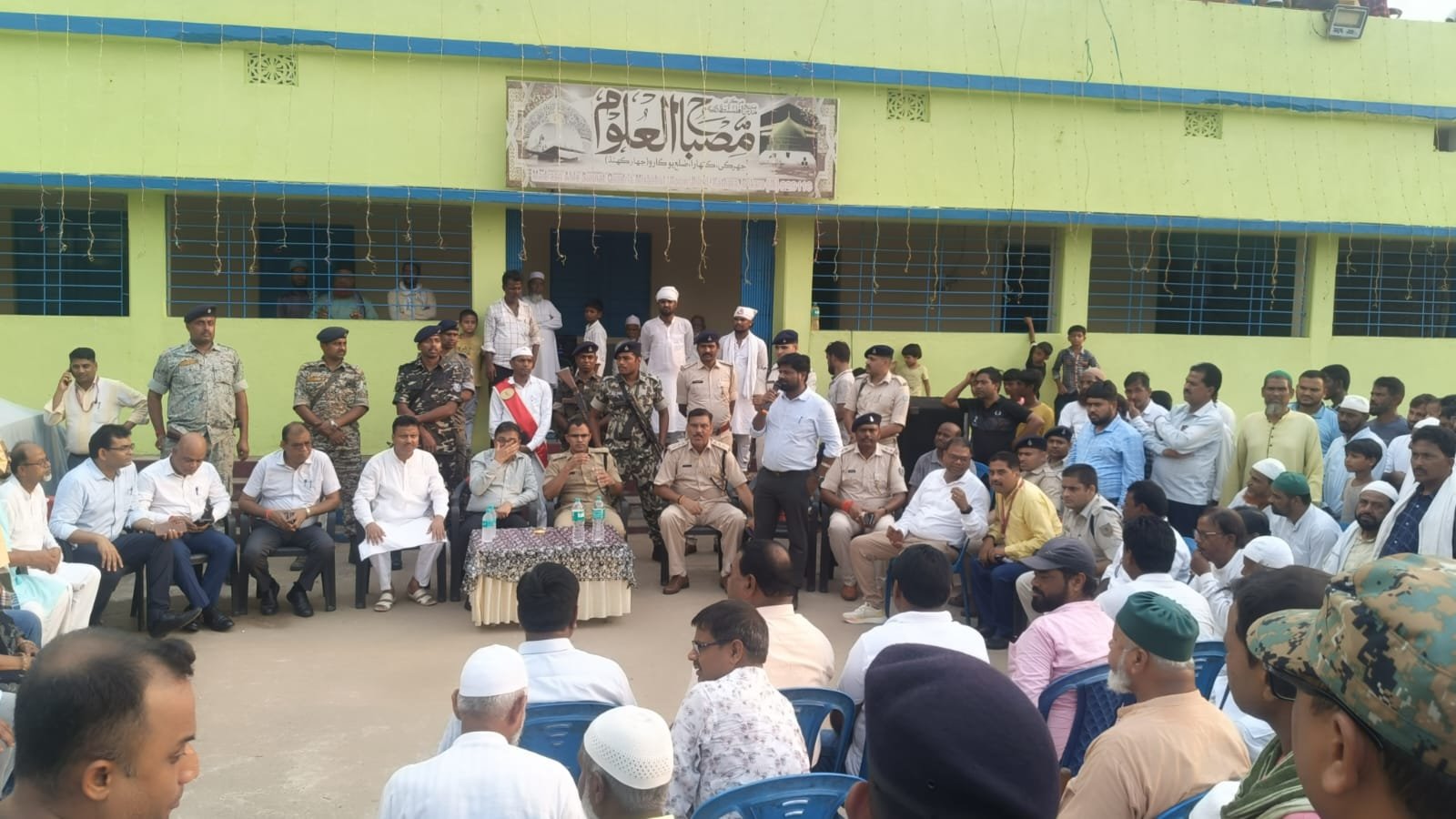 मुहर्रम को शांतिपूर्ण व सौहार्दपूर्ण माहौल में संपन्न कराने को प्रशासन सतर्क,उपायुक्त-एसपी ने किया संयुक्त दौरा मुहर्रम को शांतिपूर्ण व सौहार्दपूर्ण माहौल में संपन्न कराने को प्रशासन सतर्क,उपायुक्त-एसपी ने किया संयुक्त दौरा