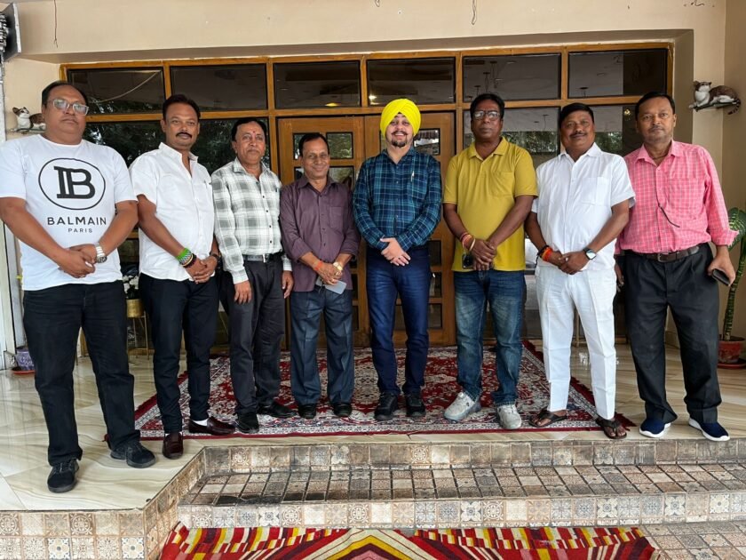 पत्रकारों पर फर्जी कार्रवाई लोकतंत्र पर हमला: AISMJWA पत्रकारों पर फर्जी कार्रवाई लोकतंत्र पर हमला: AISMJWA