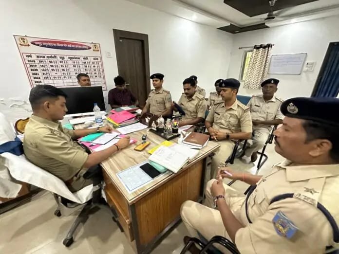 पाकुड़ में अपराध नियंत्रण को लेकर सख्ती,एसडीपीओ ने की समीक्षा बैठक