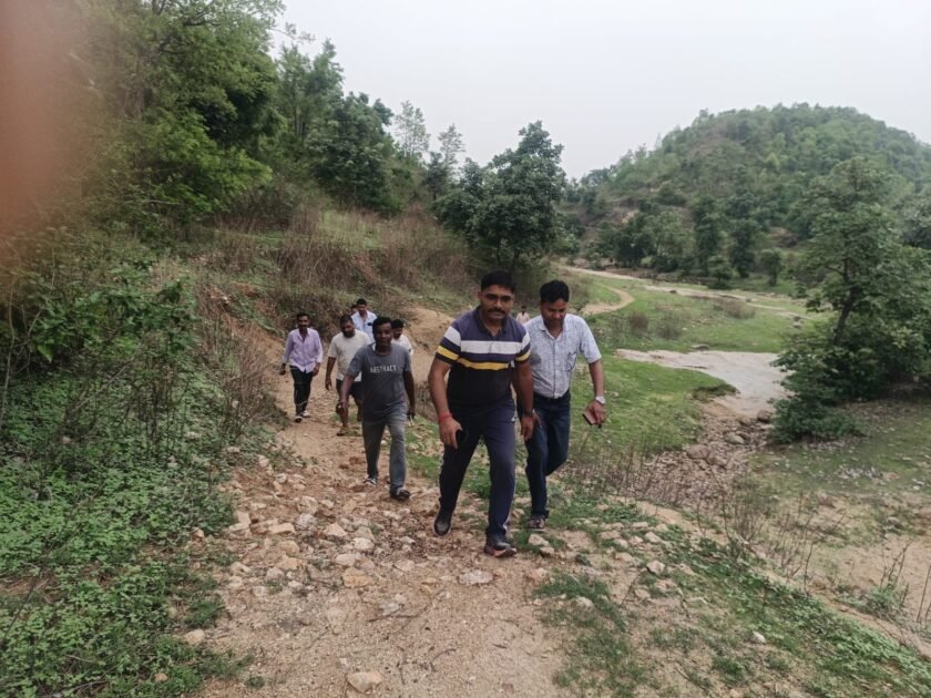 बरडीहा में बीडीओ का सघन निरीक्षण: हरदियारी व दोकरी डैम के जीर्णोद्धार का आश्वासन, बंद रास्ता खुलवाया बरडीहा में बीडीओ का सघन निरीक्षण: हरदियारी व दोकरी डैम के जीर्णोद्धार का आश्वासन, बंद रास्ता खुलवाया