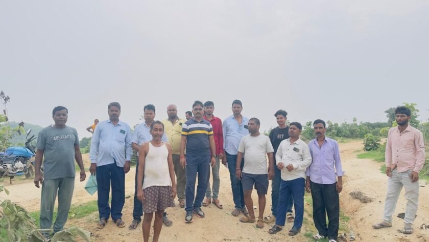 बरडीहा में बीडीओ का सघन निरीक्षण: हरदियारी व दोकरी डैम के जीर्णोद्धार का आश्वासन, बंद रास्ता खुलवाया बरडीहा में बीडीओ का सघन निरीक्षण: हरदियारी व दोकरी डैम के जीर्णोद्धार का आश्वासन, बंद रास्ता खुलवाया