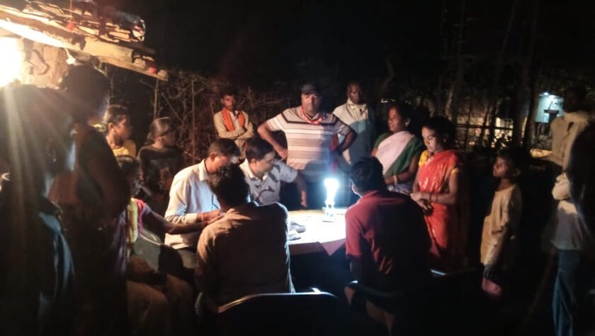 मनिका प्रखंड में फाइलेरिया जांच अभियान सफल,900 लोगों का हुआ रात्रि रक्त संग्रह