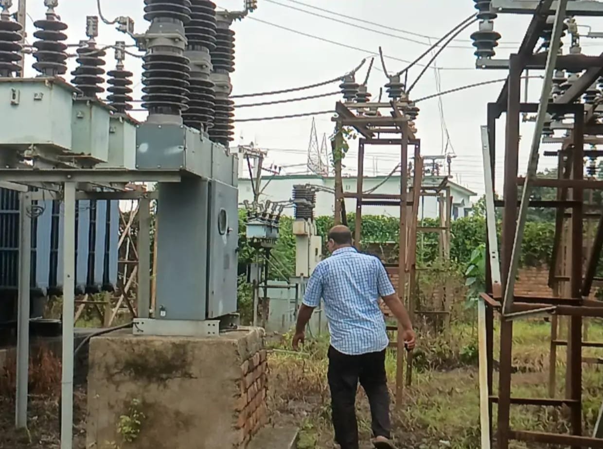 दिनदहाड़े विद्युत उपकेंद्र में चोरी का प्रयास,लाइनमैन की सतर्कता से आरोपी फरार दिनदहाड़े विद्युत उपकेंद्र में चोरी का प्रयास,लाइनमैन की सतर्कता से आरोपी फरार