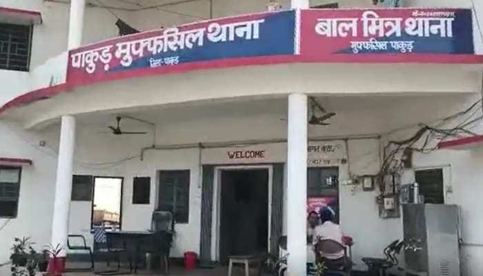 घरेलू विवाद में पत्नी की निर्मम हत्या, पिता भी घायल:आरोपी फरार