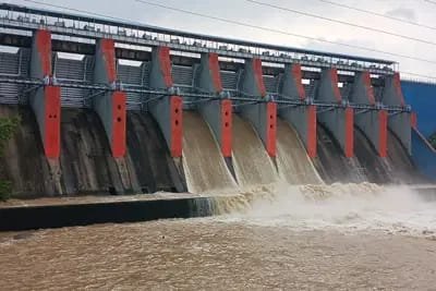 तेनुघाट डैम का जलस्तर 850 फीट के पार, 4 गेट खोलकर दामोदर में छोड़ा गया 9,970 क्यूसेक पानी