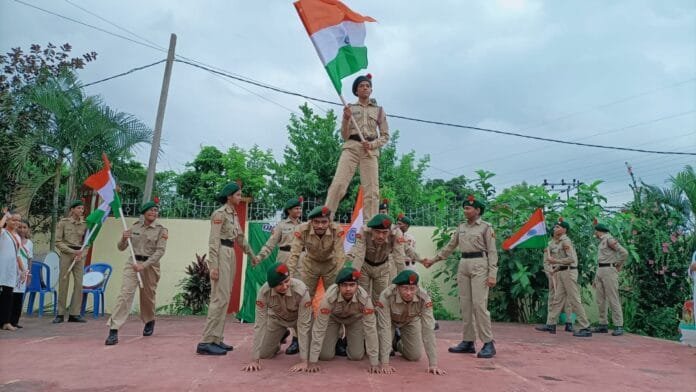 कारगिल के वीरों को नमन, डीएवी पाकुड़ में गूंजा देशभक्ति का स्वर,छात्रों ने जीवंत किया शौर्य और बलिदान का इतिहास कारगिल के वीरों को नमन, डीएवी पाकुड़ में गूंजा देशभक्ति का स्वर,छात्रों ने जीवंत किया शौर्य और बलिदान का इतिहास