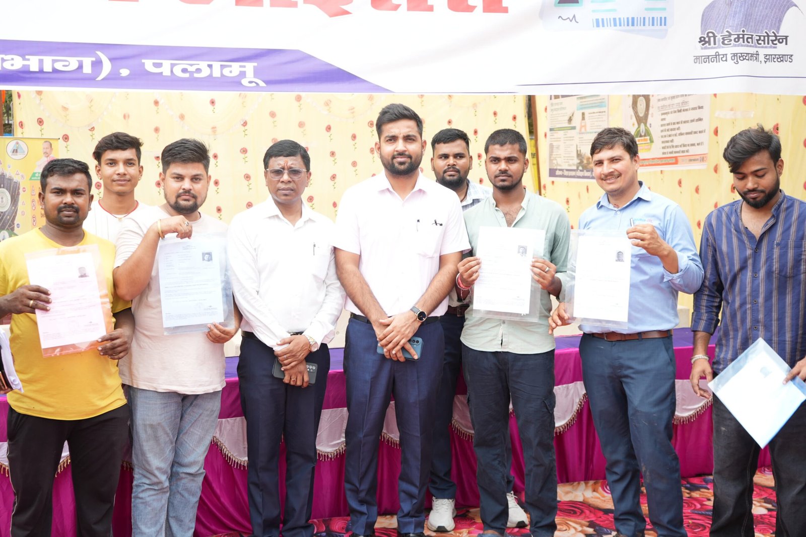 प्रखंड स्तरीय ड्राइविंग लाइसेंस कैंप का शुभारंभ,उपायुक्त ने किया उद्घाटन