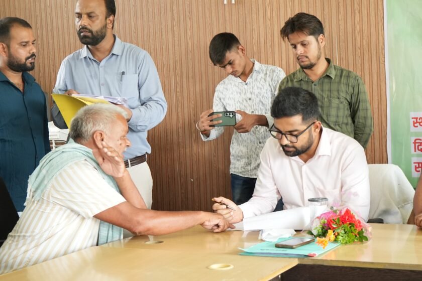 पलामू जिले के सभी प्रखंडों में शुरू हुआ जन समाधान दिवस,चैनपुर से उपायुक्त ने किया शुभारंभ