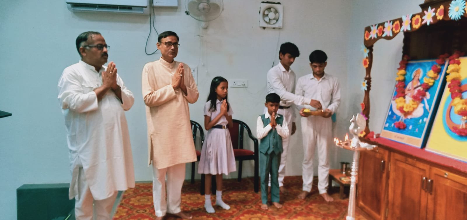 नन्हे कदम' ई-पत्रिका का लोकार्पण, भारतीय वैज्ञानिकों के योगदान से रूबरू हुए विद्यार्थी