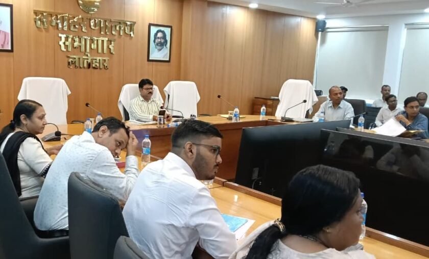 आकांक्षी योजनाओं के बेहतर क्रियान्वयन पर डीसी ने दिया जोर, विभागों को तय लक्ष्य समय पर पूरा करने का निर्देश
