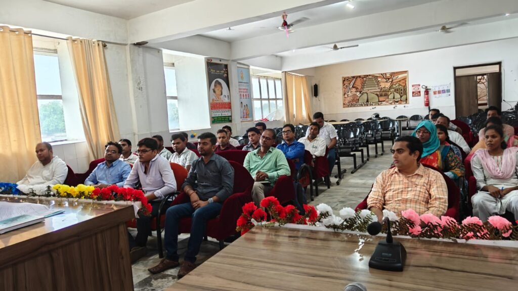 जापानी इंसेफेलाइटिस व वेक्टर जनित रोगों पर नियंत्रण के लिए पाकुड़ में प्रशिक्षण आयोजित जापानी इंसेफेलाइटिस व वेक्टर जनित रोगों पर नियंत्रण के लिए पाकुड़ में प्रशिक्षण आयोजित