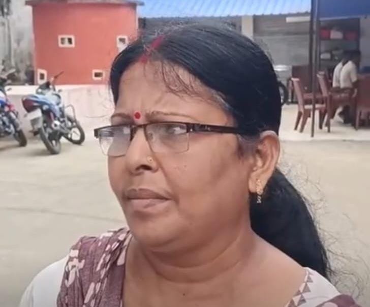 बोकारो में बेखौफ चेन स्नैचर:लक्ष्मी मार्केट में महिला से चेन छीनी, दूसरे दिन भी वारदात