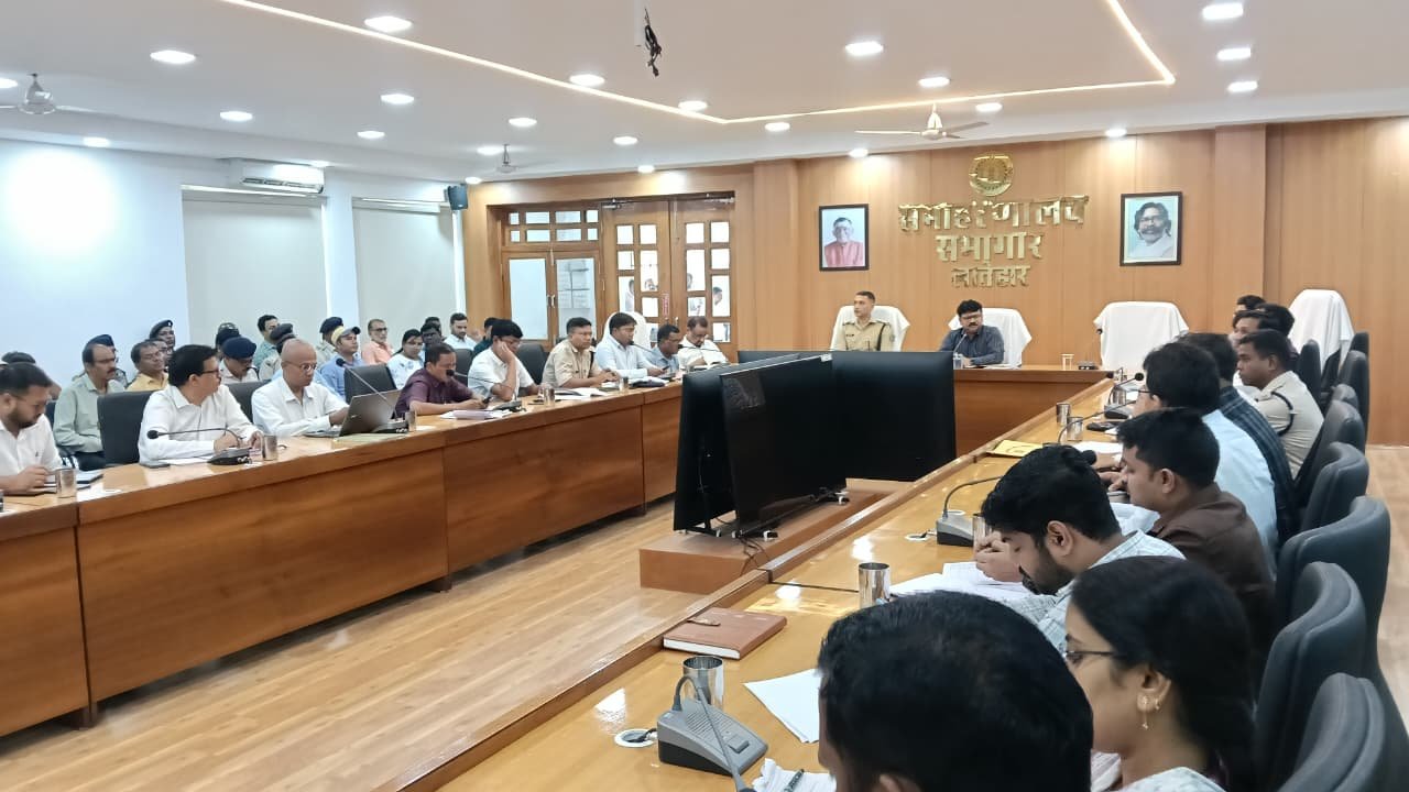 लातेहार में JSSC परीक्षा को लेकर ज्वाइंट ब्रीफिंग,16 केंद्रों पर कड़ी सुरक्षा व्यवस्था