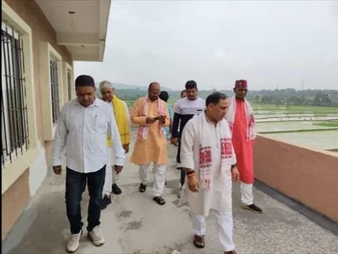 पाकुड़ में निर्माणाधीन भाजपा जिला कार्यालय का निरीक्षण, गुणवत्ता व समयसीमा पर दिया गया जोर पाकुड़ में निर्माणाधीन भाजपा जिला कार्यालय का निरीक्षण, गुणवत्ता व समयसीमा पर दिया गया जोर