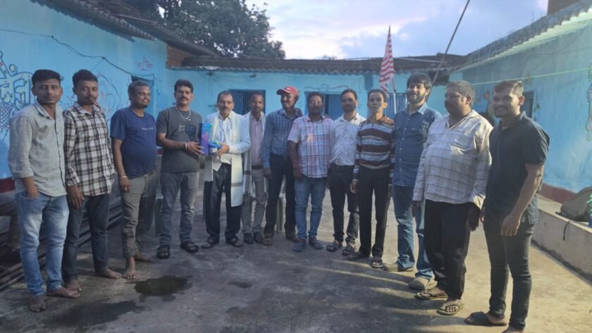 घाघरा उप डाकघर में स्थानांतरित कर्मियों को भावभीनी विदाई,साथियों ने दी शुभकामनाएं घाघरा उप डाकघर में स्थानांतरित कर्मियों को भावभीनी विदाई,साथियों ने दी शुभकामनाएं