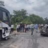 चतरा:एनएच-22 पर बस और नेक्सॉन कार की जोरदार टक्कर,तीन गंभीर घायल