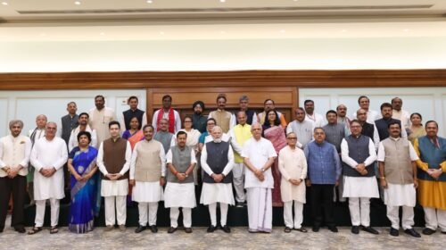 अनुच्छेद 370 हटने के सात वर्ष पूरे,प्रधानमंत्री ने जम्मू-कश्मीर और लद्दाख के विकास को बताया ऐतिहासिक बदलाव अनुच्छेद 370 हटने के सात वर्ष पूरे,प्रधानमंत्री ने जम्मू-कश्मीर और लद्दाख के विकास को बताया ऐतिहासिक बदलाव