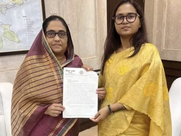 बरहरवा-कोटालपोखर में DAP-यूरिया महंगा बिकने की शिकायत, विधायक निसात आलम ने कृषि मंत्री से की मुलाकात बरहरवा-कोटालपोखर में DAP-यूरिया महंगा बिकने की शिकायत, विधायक निसात आलम ने कृषि मंत्री से की मुलाकात