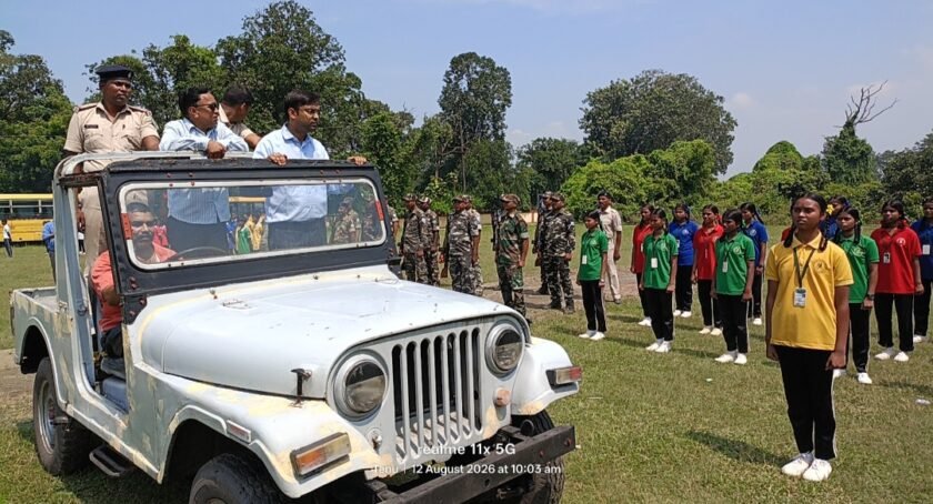 तेनुघाट में 15 अगस्त समारोह की तैयारी पूरी,आठ प्लाटून ने किया अंतिम परेड अभ्यास तेनुघाट में 15 अगस्त समारोह की तैयारी पूरी,आठ प्लाटून ने किया अंतिम परेड अभ्यास