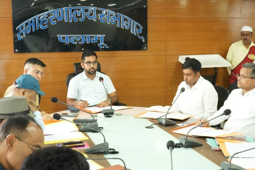 मतदाता सूची में नाम जोड़ने व संशोधन के लिए 8-9 अगस्त को विशेष शिविर मतदाता सूची में नाम जोड़ने व संशोधन के लिए 8-9 अगस्त को विशेष शिविर