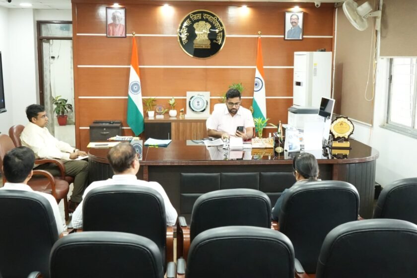 यूरिया एवं डी.ए.पी. की कालाबाजारी व जमाखोरी पर सख्त नजर, टास्क फोर्स को नियमित जांच के निर्देश यूरिया एवं डी.ए.पी. की कालाबाजारी व जमाखोरी पर सख्त नजर, टास्क फोर्स को नियमित जांच के निर्देश