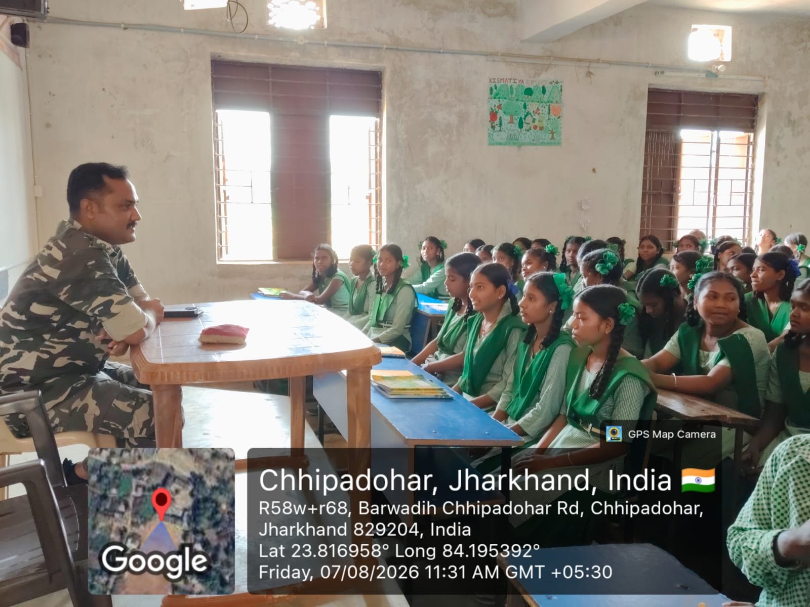 परियोजना +2 स्कूल में पुलिस ने विद्यार्थियों को कानून और सुरक्षा के प्रति किया जागरूक परियोजना +2 स्कूल में पुलिस ने विद्यार्थियों को कानून और सुरक्षा के प्रति किया जागरूक