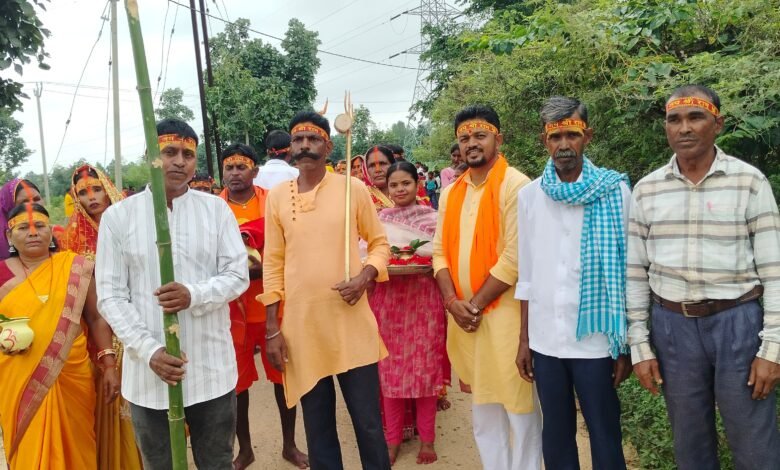 पूर्णा केडू में नाग पंचमी पर निकली भव्य कलश यात्रा,सैकड़ों श्रद्धालु हुए शामिल पूर्णा केडू में नाग पंचमी पर निकली भव्य कलश यात्रा,सैकड़ों श्रद्धालु हुए शामिल