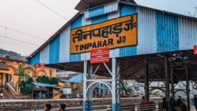 तीनपहाड़ स्टेशन पर आरपीएफ का अभियान, रेल पटरी पार करने वालों पर जुर्माना