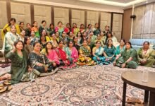 चुड़ी मजा न देगी , कंगन मजा न देगा ... गीत की प्रस्तुति पर थिरकी बारीडीह की महिलाएं