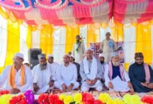 राजमहल में जश्ने ईद मिलादुन्नबी पर भव्य जुलूस, हजारों लोग हुए शामिल राजमहल में जश्ने ईद मिलादुन्नबी पर भव्य जुलूस, हजारों लोग हुए शामिल