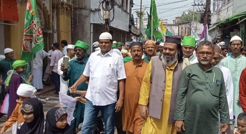 पाकुड़ में ईद-ए-मिलादुन्नबी श्रद्धा और उत्साह के साथ मनाया गया, निकली भव्य शोभायात्रा पाकुड़ में ईद-ए-मिलादुन्नबी श्रद्धा और उत्साह के साथ मनाया गया, निकली भव्य शोभायात्रा