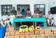 पड़वा पुलिस ने नकली अंग्रेजी शराब की पैकिंग फैक्ट्री का किया भंडाफोड़, दो गिरफ्तार