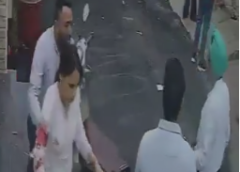 पटियाला में पिटबुल का खौफनाक हमला, किराए का मकान देखने पहुंचे दंपति गंभीर घायल; CCTV फुटेज वायरल