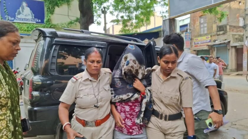 झारखंड की सोशल मीडिया इन्फ्लुएंसरअर्पिता सरकार गिरफ्तार,आतंकी मॉड्यूल से जुड़ाव का आरोप झारखंड की सोशल मीडिया इन्फ्लुएंसरअर्पिता सरकार गिरफ्तार,आतंकी मॉड्यूल से जुड़ाव का आरोप