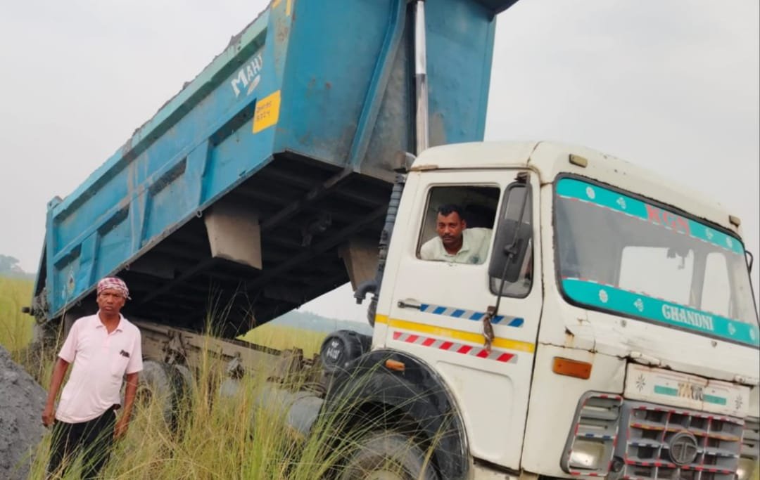 तेनुघाट जलाशय में फ्लाइ ऐश डंपिंग पर विवाद,हटाने का निर्देश