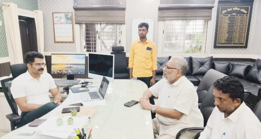गोमिया रेलवे स्टेशन पर 3 एक्सप्रेस ट्रेनों के ठहराव और पटना के लिए नई ट्रेन पर धनबाद मंडल की सहमति