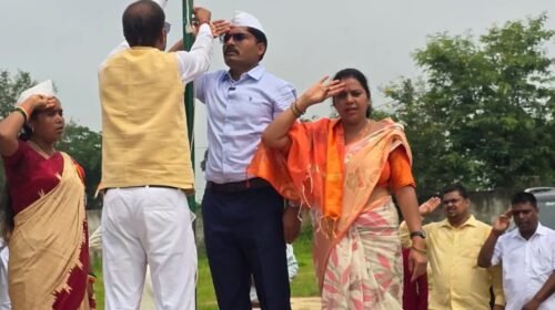 बरडीहा में धूमधाम से मना 80वां स्वतंत्रता दिवस, बीडीओ-सीओ ने किया ध्वजारोहण