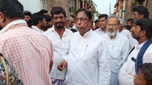 पूर्व मंत्री आलमगीर आलम ने प्लासबोना पंचायत का किया क्षेत्र भ्रमण