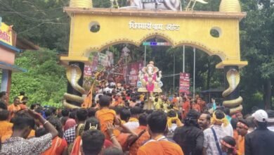 सावन की अंतिम सोमवारी पर शिवगादी धाम में उमड़ा आस्था का सैलाब सावन की अंतिम सोमवारी पर शिवगादी धाम में उमड़ा आस्था का सैलाब