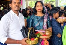 अंतिम सोमवार को मणिकेश्वर महादेव मंदिर में उषा देवी ने की पूजा-अर्चना अंतिम सोमवार को मणिकेश्वर महादेव मंदिर में उषा देवी ने की पूजा-अर्चना