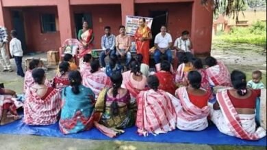 महेशपुर में एकल अभियान की मासिक समीक्षा बैठक,विद्यालयों के नियमित संचालन पर जोर