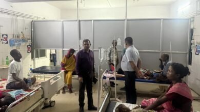 साहिबगंज सदर अस्पताल का औचक निरीक्षण,दवा स्टॉक और गंदगी पर परियोजना निदेशक ने जताई नाराजगी