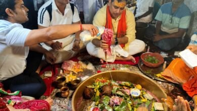 शिवगादी धाम पहुंचे साहिबगंज एसपी समेत पुलिस अधिकारी, बाबा गाजेश्वरनाथ की पूजा कर लिया सुरक्षा व्यवस्था का जायजा शिवगादी धाम पहुंचे साहिबगंज एसपी समेत पुलिस अधिकारी, बाबा गाजेश्वरनाथ की पूजा कर लिया सुरक्षा व्यवस्था का जायजा