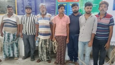 केशवपुर में तालाब में मछली मारने को लेकर विवाद, मारपीट के मामले में सात गिरफ्तार केशवपुर में तालाब में मछली मारने को लेकर विवाद, मारपीट के मामले में सात गिरफ्तार