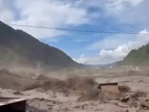 नेपाल-तिब्बत बॉर्डर पर भीषण बाढ़, 95 की मौत;133 भारतीयों समेत 1000 से ज्यादा लोग लापता