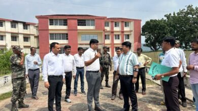 कॉलेज में अतिक्रमण देख भड़के डीसी, छात्रावास की सुस्त रफ्तार पर भी जताई नाराज़गी